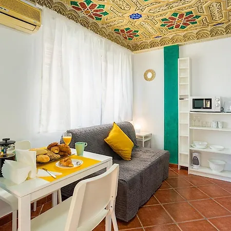 Casablanca Citycenter Young People Only Apartment
